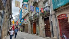 A decoraci�n de tem�tica xacobea foi instalada na r�a do Comercio, pola que discorre o Cami�o de Inverno