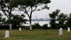 La isla de Hart, antiguo cementerio para personas sin recurso o an�nimas, es uno de los enclaves que baraja el Ayuntamiento para los entierros temporales