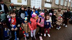 Las familias del CEIP Froebel, de Pontevedra, trasladaron a este jueves el cuarto �m�rcores negro� de protestas