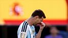 Lionel Messi, lament�ndose tras el pitido final del partido entre Espa�a y Argentina.