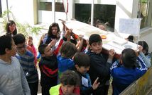 Los alumnos del colegio de O Pindo ayudaron a reparar la embarcaci�n no tripulada �SS Scot�. 