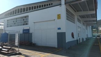 Parte de las instalaciones de la fábrica de hielo de la cofradía burelense
