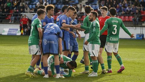 Derbi entre el Ourense CF y el Racing en O Couto.