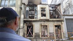 Estado actual del edificio de la calle Arce que ardió el miércoles. 