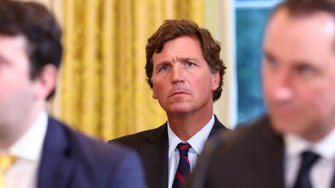 El comentarista Tucker Carlson en la Casa Blanca.