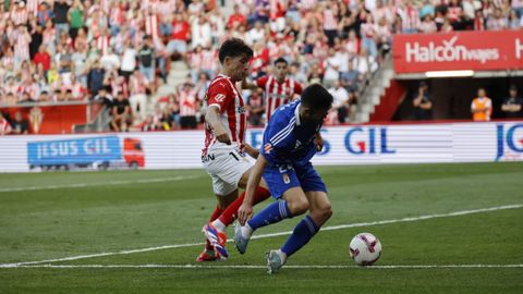 Derbi asturiano entre el Real Sporting de Gijon y el Real Oviedo en El Molin�n