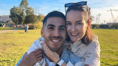 Miguel y Mar�a, padres de 4 ni�os con 29 y 28 a�os