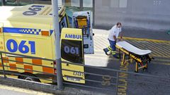 Entrada del servicio de urgencias del Hospital Montecelo, en Pontevedra, donde hubo un brote de covid que efect� a varios trabajadores