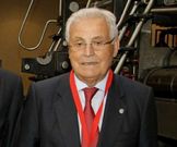 Alonso colabor estrechamente con el instituto armado.