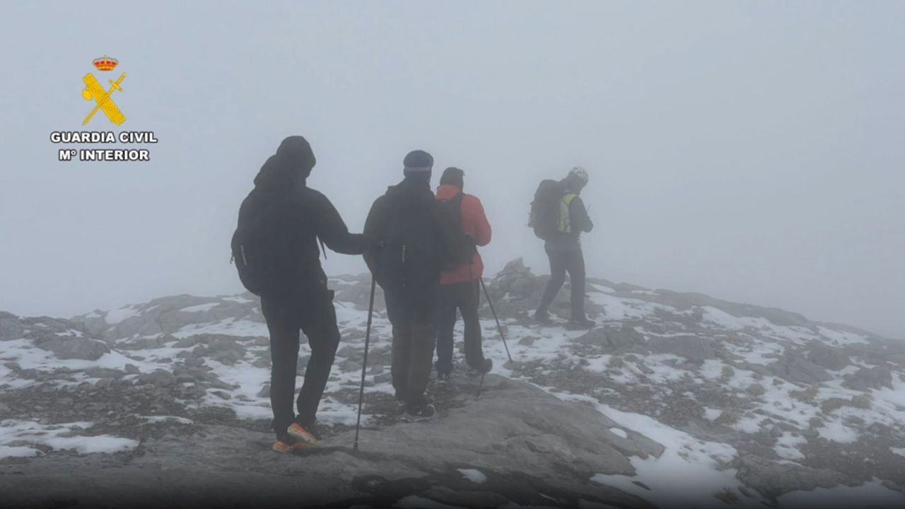 Rescatados tres jóvenes gallegos a más de 2.300 metros de altura en los Picos de Europa