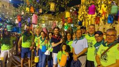 Un grupo de amigos en el desfile de A Ramallosa en Celanova