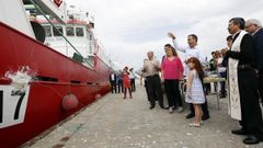 Botadura de un barco en Ribeira