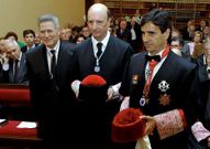 Buj�n, centro, con Meil�n Gil y Bello Janeiro en la academia gallega.