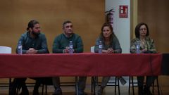 Tres de los ediles expulsados, con otro concejal popular no afiliado al partido, el da de la mocin de censura. De izquierda a derecha: Sergio Garca Lpez (el edil no afiliado), Jos Luis Tellado Villares, Mara Jos Garca Freire y Soraya Salorio. En la imagen falta el cuarto expulsado, Jos Luis Garca Pazos, que presida la mesa de edad