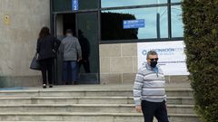 La campa�a de vacunaci�n en el hospital de Barbanza se intensificar� este fin de semana, con la segunda dosis a los mayores de 70 a�os