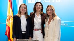 La directora xeral de Enerx�as Renovables e Cambio Clim�tico, Paula Ur�a; la conselleira de Medio Ambiente, �ngeles V�zquez y la alcaldesa de San Cibrao, Marta N�voa