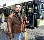 Igrexas reclama outro tipo de bus urbano.