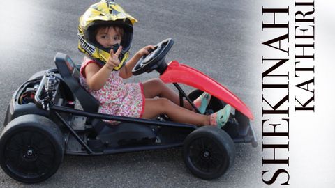 Shekinah Katherine Fern�ndez, una ni�a asturiana que con tan solo tres a�os debutar� en una competici�n oficial