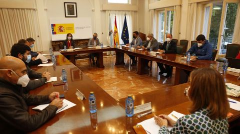 Mesa de negociacin de Ence en Pontevedra