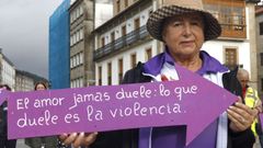 Una mujer, en una marcha contra la violencia machista celebrada ayer en Pontevedra. 