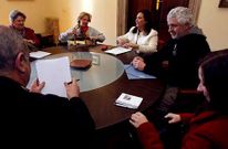 Aunque a la reuni�n solo acudieron siete directores, el dosier comprender� a todos los centros.