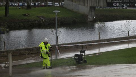 El Cabe a su paso por el ltimo tramo acondicionado en el paseo fluvial