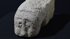 La Peza do Mes del Museo Arqueol�xico de Ourense es una cabeza antropomorfa tallada en granito procedente del yacimiento de Armea, en Allariz