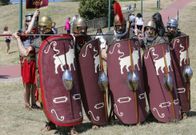 Las recreaciones mostraron la vida romana cuando se construy� la torre de H�rcules. 
