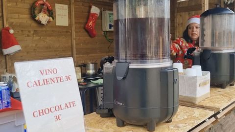 Tambin es posible degustar vino caliente y chocolate