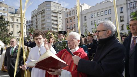 Durante la emblem�tica procesi�n de la Borriquilla en A Coru�a se realiz� la bendici�n de los ramos