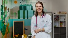 La doctora Loreto Gonz�lez Dom�nguez, pediatra del Hospital Quir�nsalud A Coru�a.