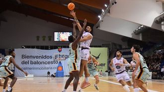 Etxeguren, 10 puntos y pleno de acierto en el lanzamiebnto (4 de 4) frente al Basket Mallorca.