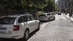 Taxis en la parada del parque de San L�zaro.