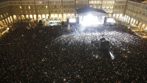 Miguel Bos revent la plaza de Mara Pita