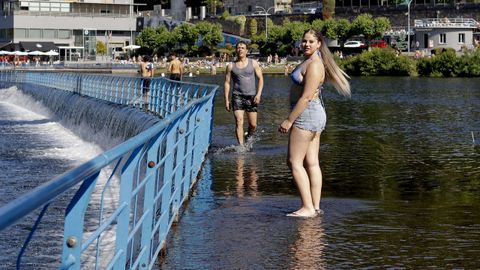 Usuarios del club fluvial F�brica de la Luz, en Lugo
