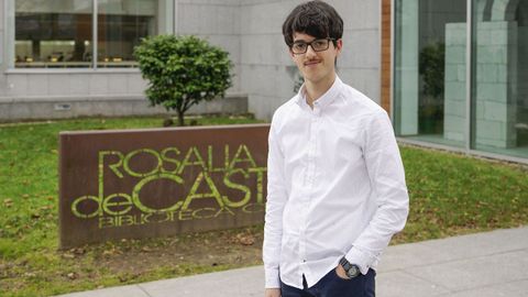 Marcos estudia Ingenier�a Inform�tica en el campus de Ourense