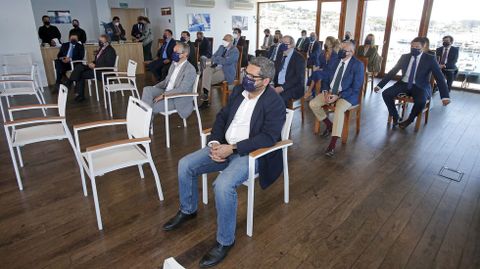 Asistentes al foro celebrado sobre la eurorregin en el Nutico de Sanxenxo