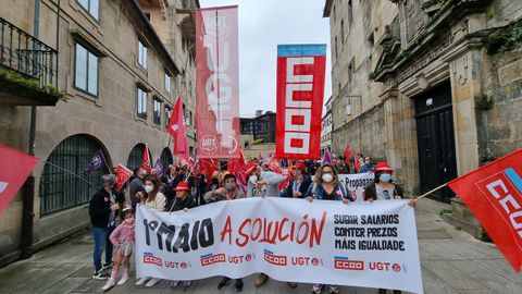 Manifestacin conjunta de CC.OO y UGT en Pontevedra por del primero de mayo 