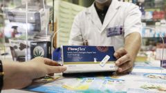 Venta de un test del covid en la farmacia Margot en Ourense