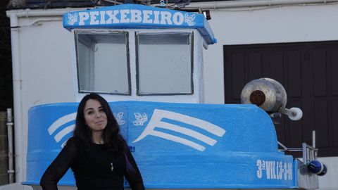 Teresa Esra en�la lancha�Peixebeiro que adquiri� este a�o