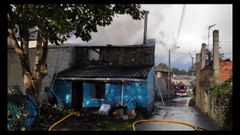 Un incendio calcina una casa en Burela