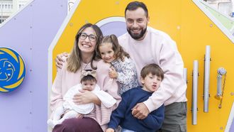 Paula e Iv�n, con Mil�n, Nora e Inea: �Os nosos fillos son o motor da nosa vida. O que m�is nos importa � a familia. Eles fix�ronnos ver a vida�