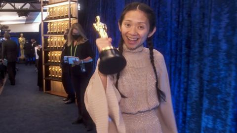 Zhao, tras recoger el Óscar a la mejor dirección