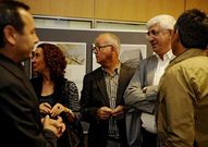 <span lang= es-es >Los pasillos de la audiencia</span>. Ana Garza, Manuel Herminio Iglesias y Xos� Carballido, que fueron compa�eros de S�nchez Vidal y Garc�a Mata en el Concello, militan ahora en CxG .