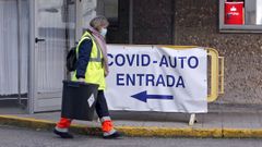 El covid auto del Hospital Provincial de Pontevedra es uno de los puntos donde se hacen pruebas PCR para diagnosticar nuevos casos de coronavirus en el �rea sanitaria