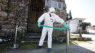 Paco Abu�n, sepulturero del cementerio de San Mauro