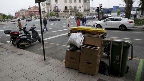 Las calles de la ciudad amanecieron el martes llenas de basura