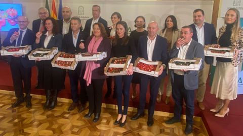 Desde la Junta de Andaluc�a han invitado a la exministra a probar�los tomates