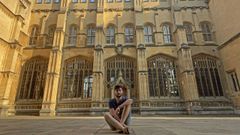 Jorge frente a la Bodleian Library, una de las bibliotecas ms conocidas de la Universidad de Oxford. 