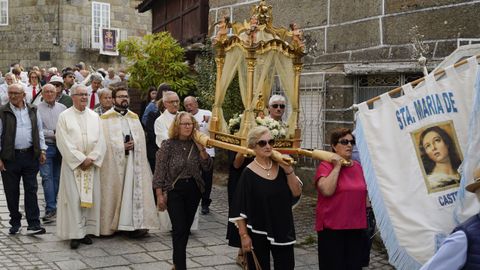 Procesin del Encontro de la Virxe do Cristal en Vilanova dos Infantes (Celanova).